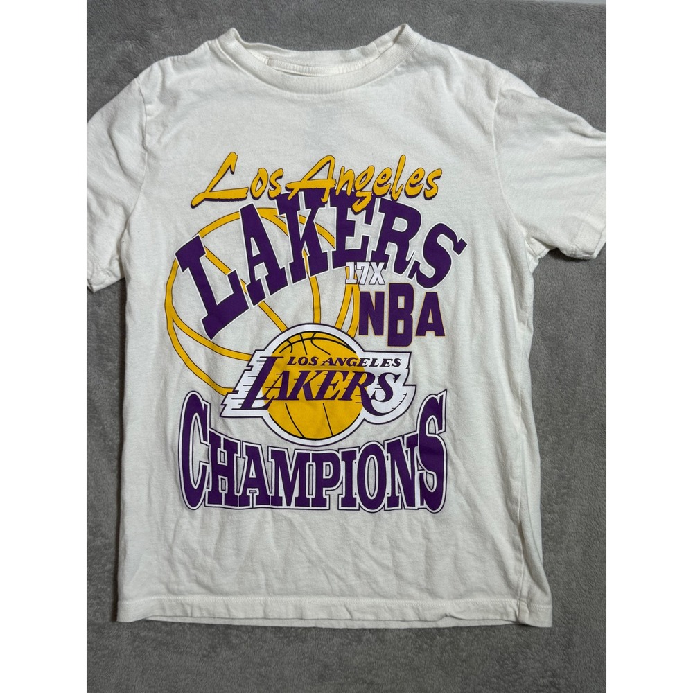 NBA Los Angeles Lakers 17X Champions Kids Graphic T-Shirt White Large 10-12